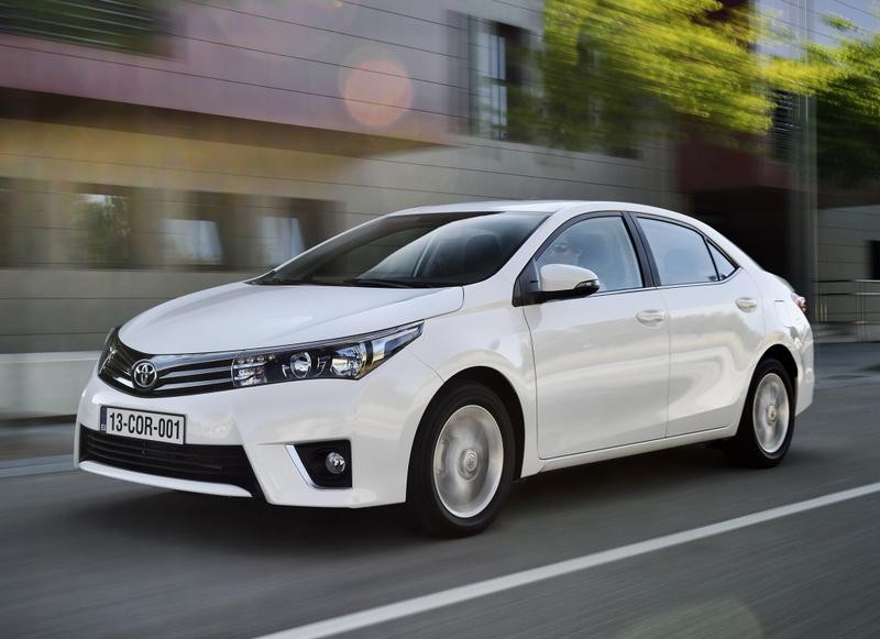 toyota-corolla_2013_Sedans_15102121713_14